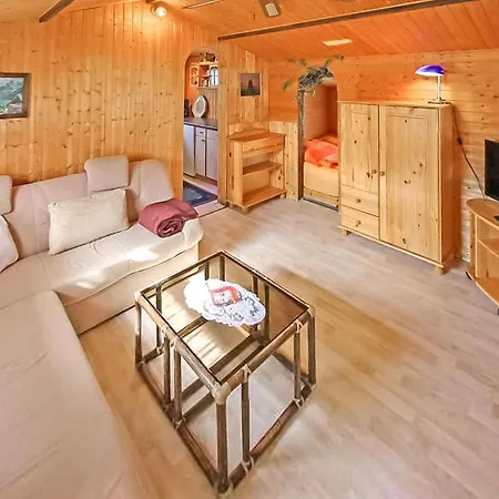 Lovely In Mueritz With Wifi ヴァーレン